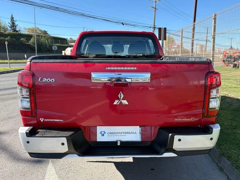 Mitsubishi L200 KATANA CRT 4X4 2024 - Imagen 6 de 13