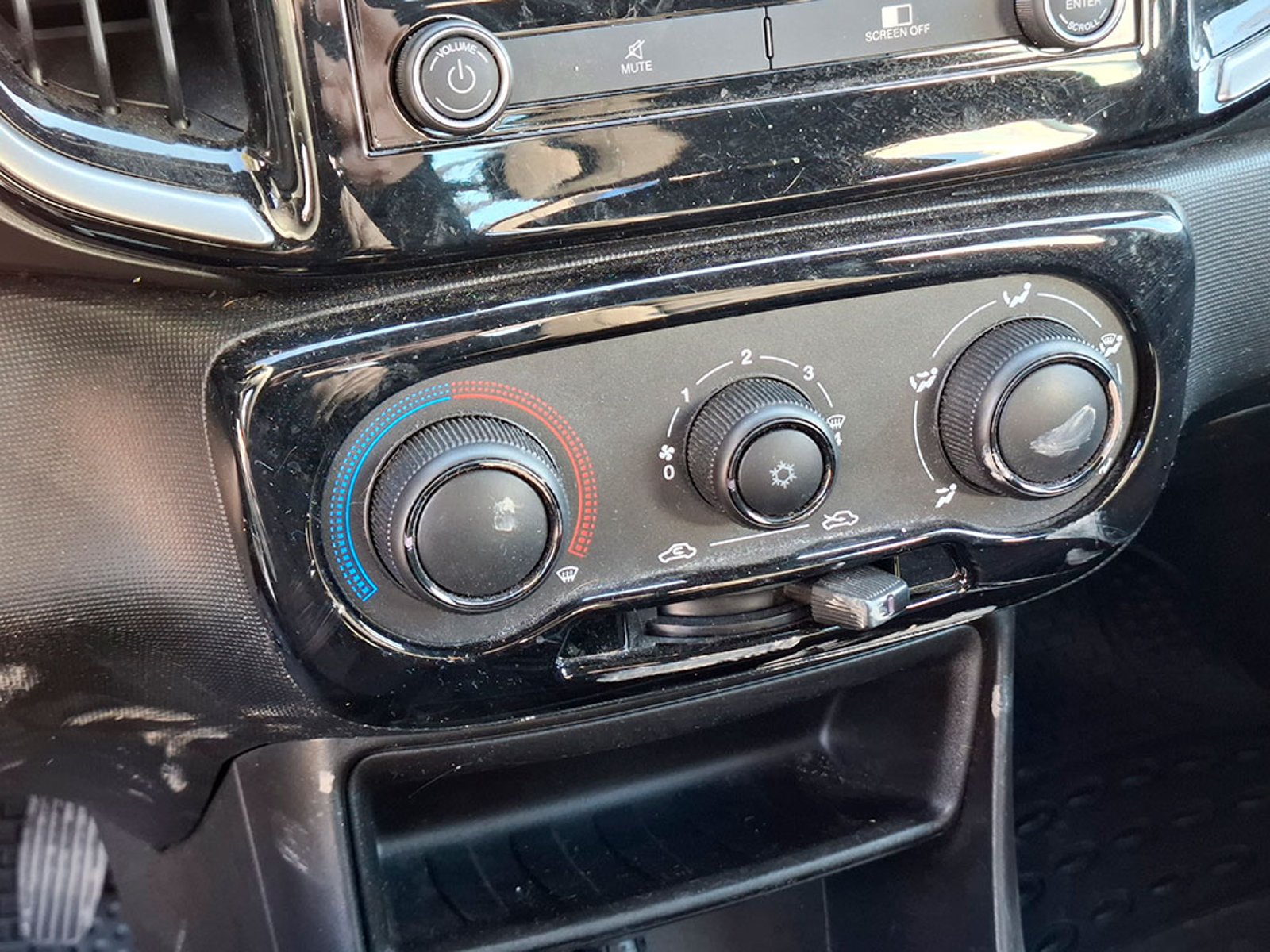 RAM 700 1.3 SLT 2024 - Imagen 15 de 20