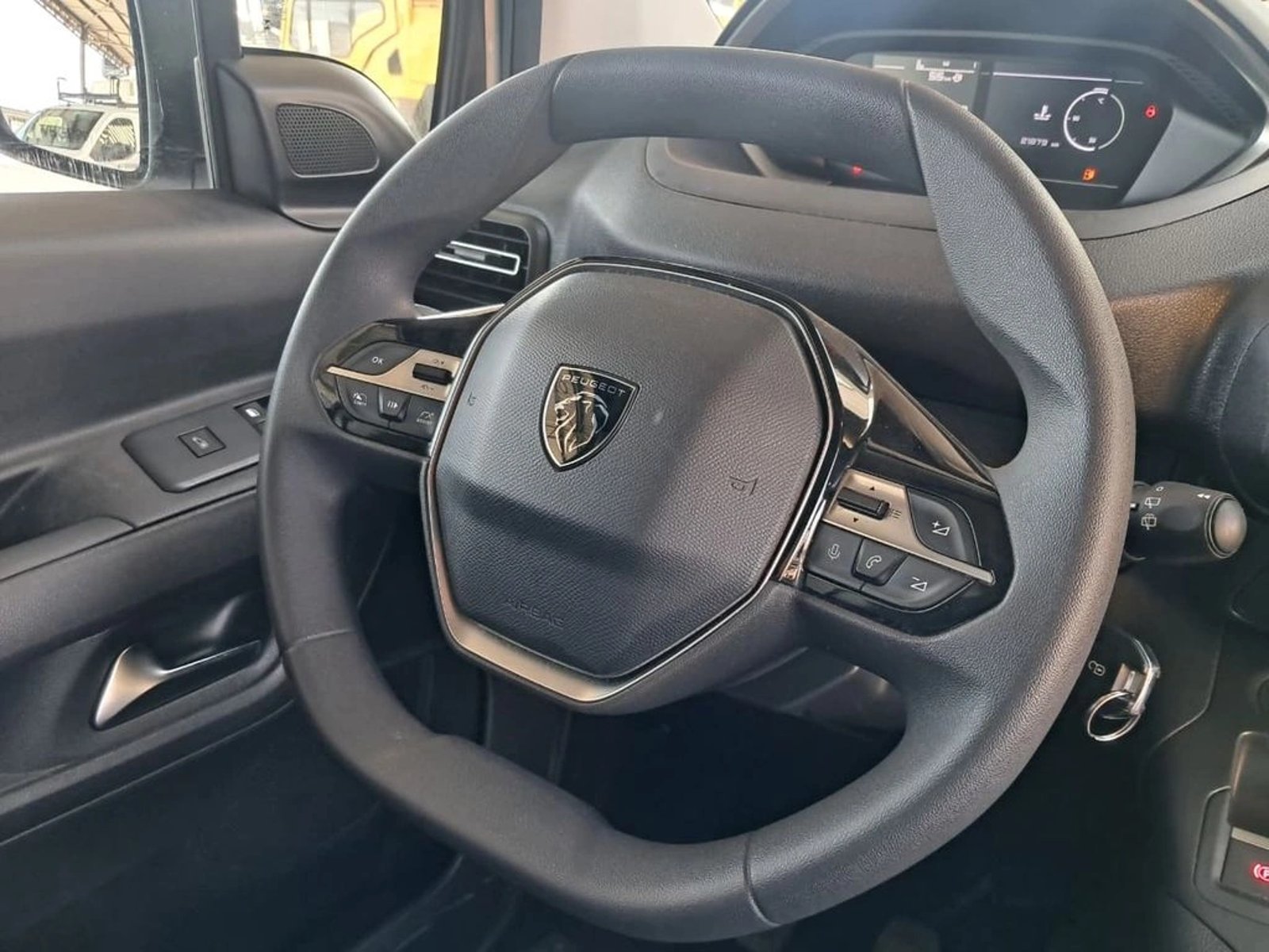 Peugeot PARTNER 1.5 L1 4X2 MT 2025 - Imagen 19 de 20