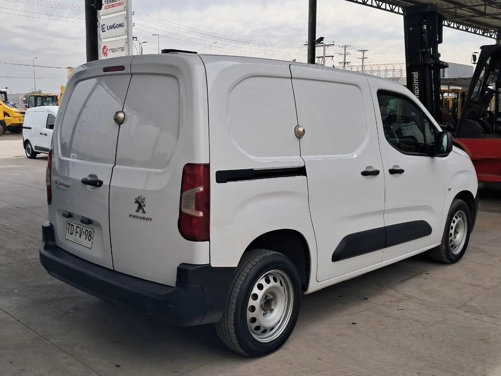 Peugeot PARTNER L1 1.5 HDI MT 4X2 2024 - Imagen 6 de 20