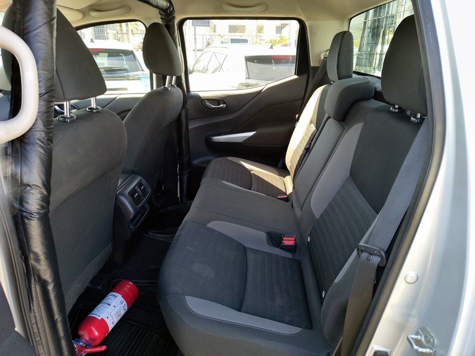 NISSAN NAVARA 2.3 Diesel 4x4 T/A 2023 - Imagen 13 de 18
