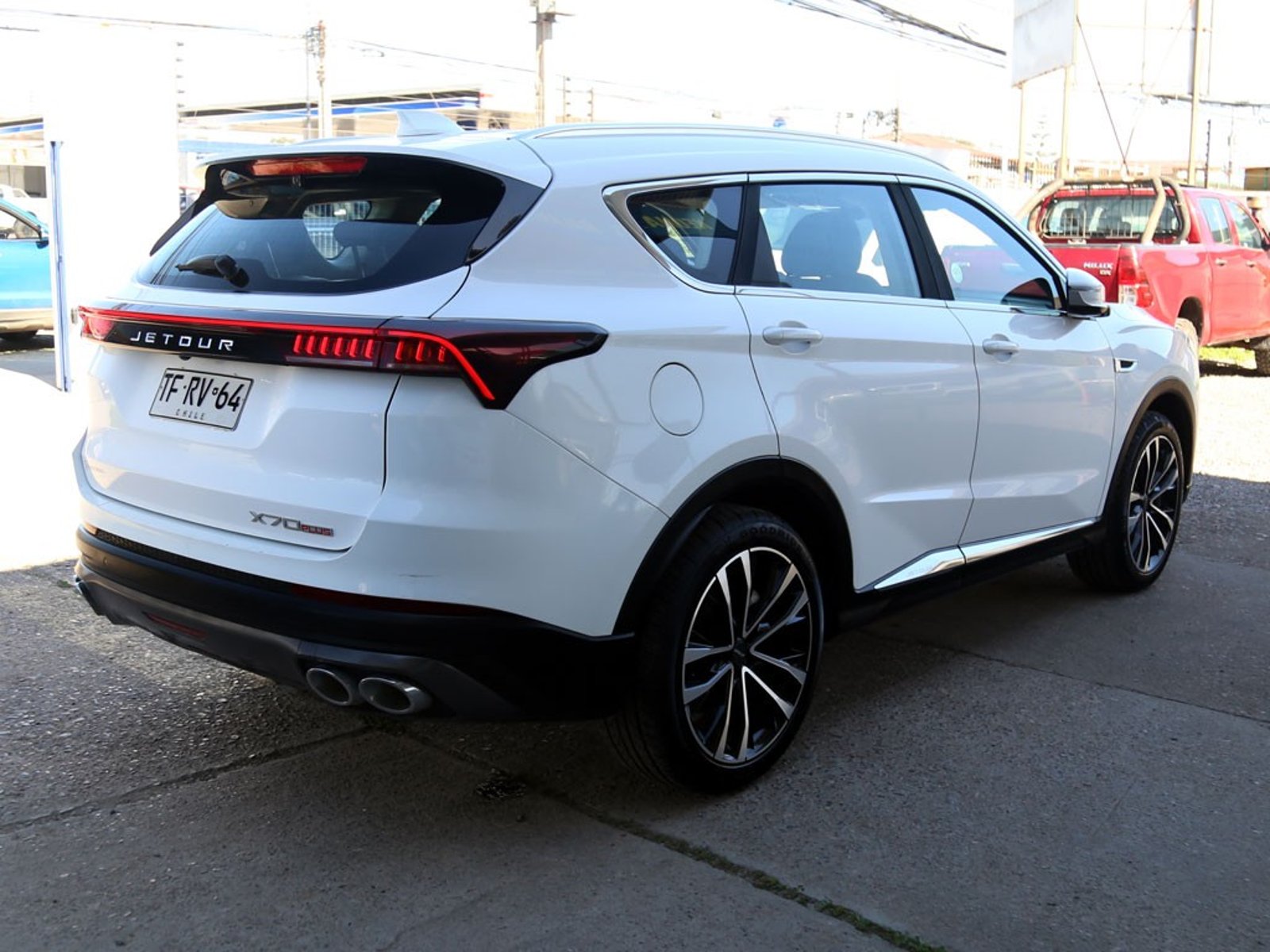 Jetour X70 PLUS 1.5T PLUS 4X2 AT 5P 2024 - Imagen 6 de 20