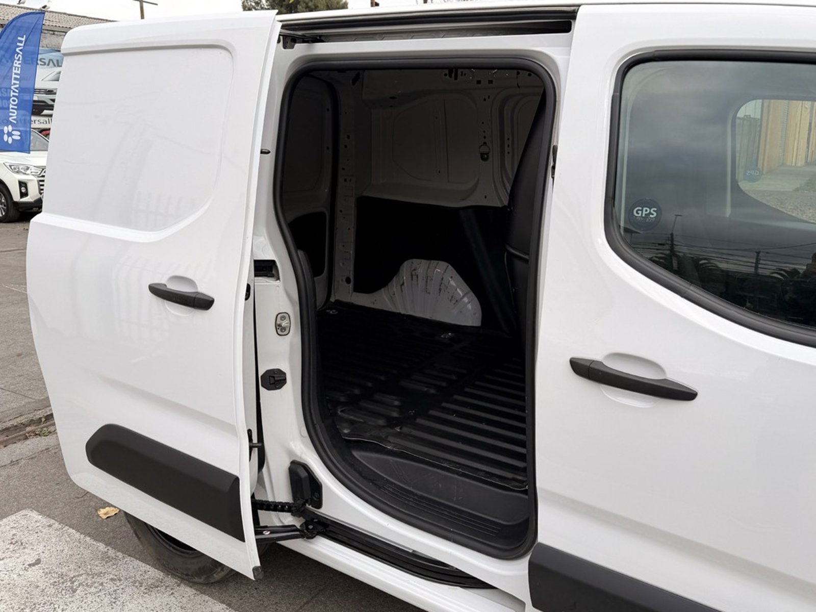Peugeot PARTNER L1 BLUEHDI 2024 - Imagen 7 de 20