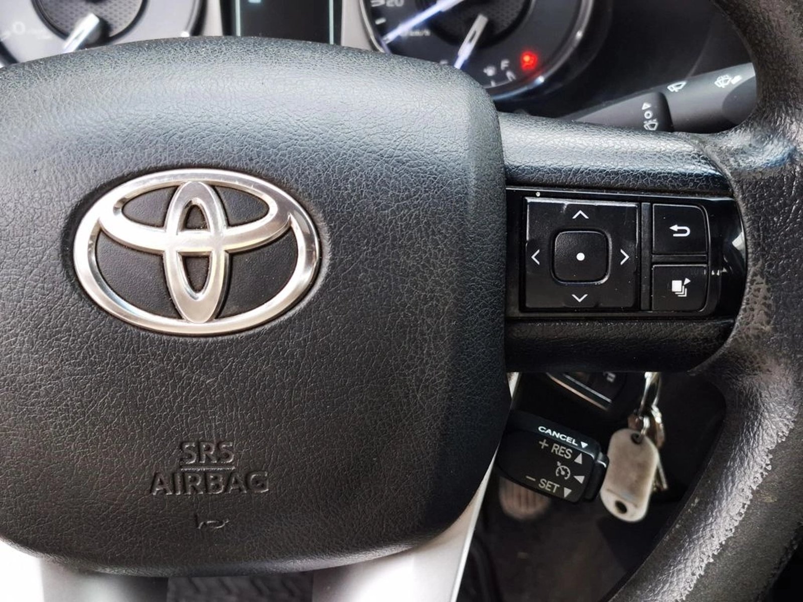 TOYOTA HILUX 2.4 2022 - Imagen 19 de 20