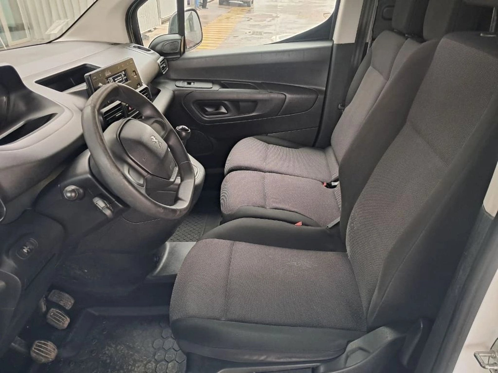 Peugeot PARTNER L1 1.6 HDI 4X2 MT 2021 - Imagen 11 de 18