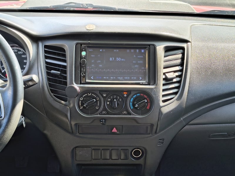 Mitsubishi L200 2.4 KATANA CR 2021 - Imagen 17 de 20