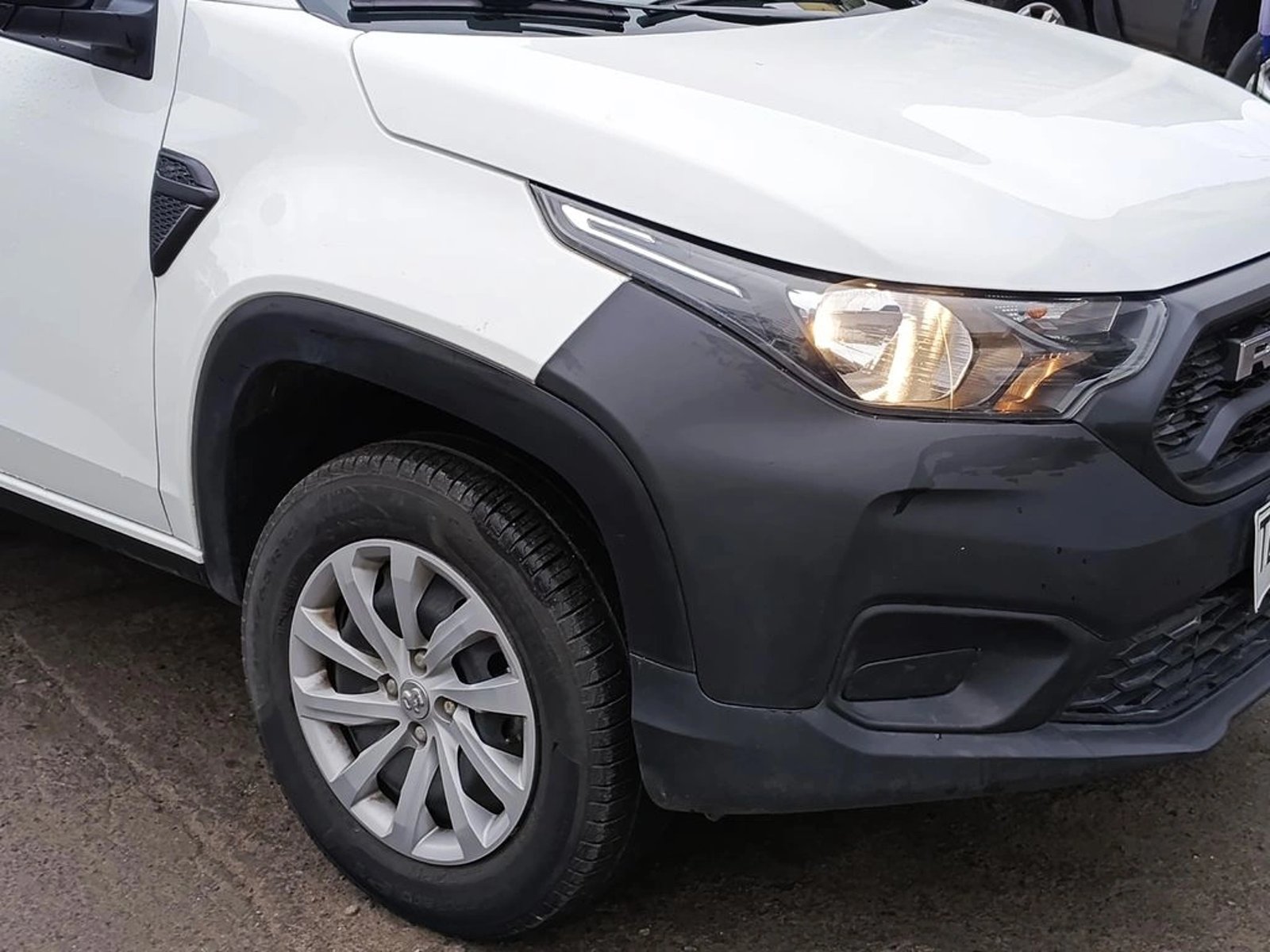 RAM 700 1.3 SLT DC MT 2024 - Foto 5 de 20
