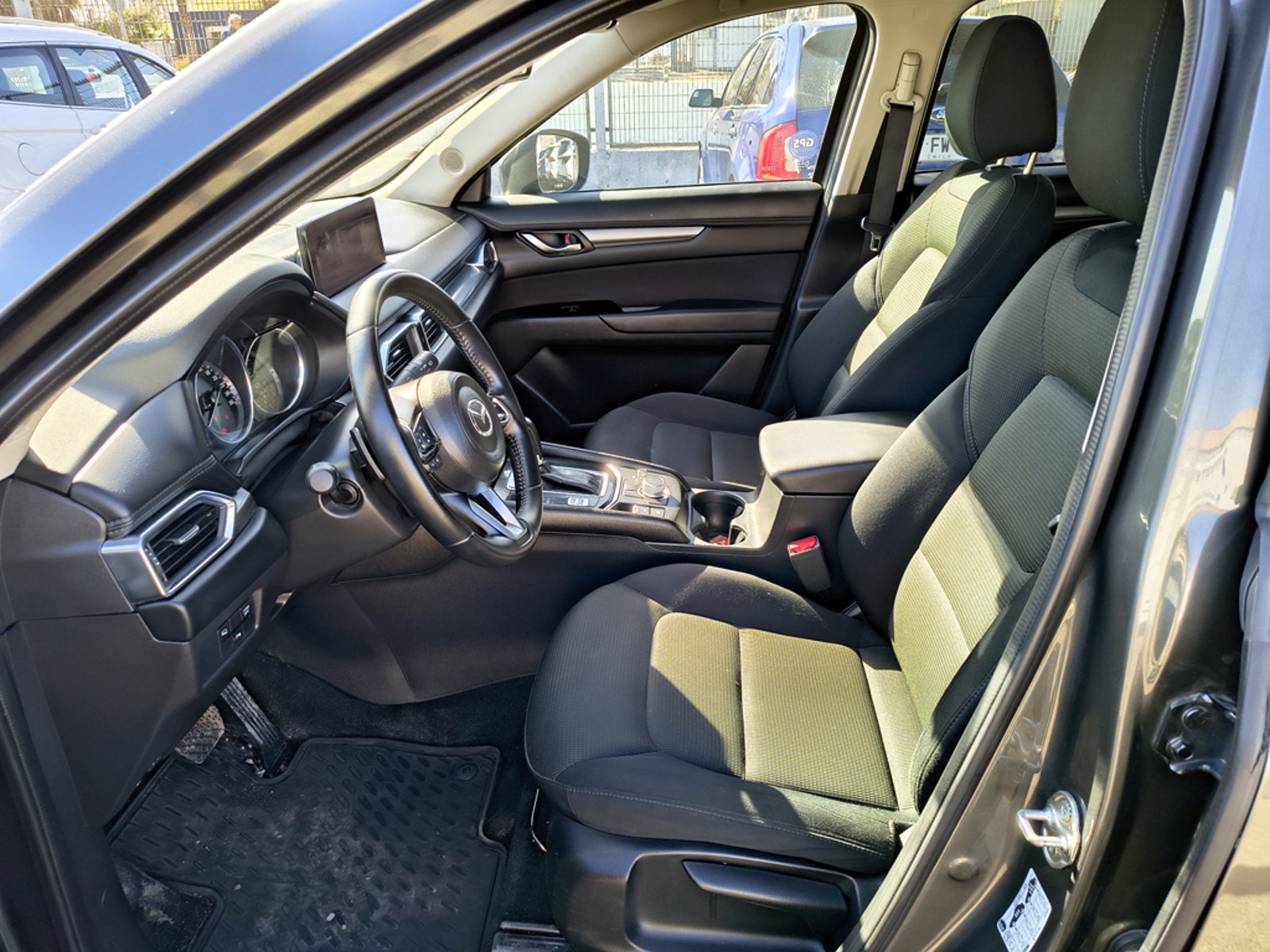 Mazda CX-5 2.0 Gasolina 4x4 T/A 2025 - Imagen 9 de 20