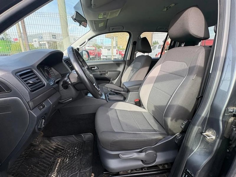 Volkswagen AMAROK 2.0 COMFORTLINE 4MOTION 4X4 2023 - Imagen 8 de 12