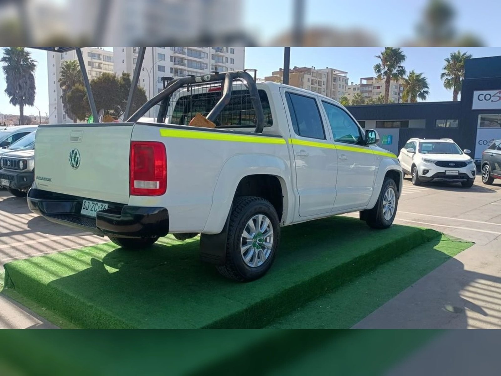 Volkswagen AMAROK 2.0 TRENDLINE DIESEL 4MOTION 4X4 DOB. CAB. MT 4P 2023 - Foto 4 de 14