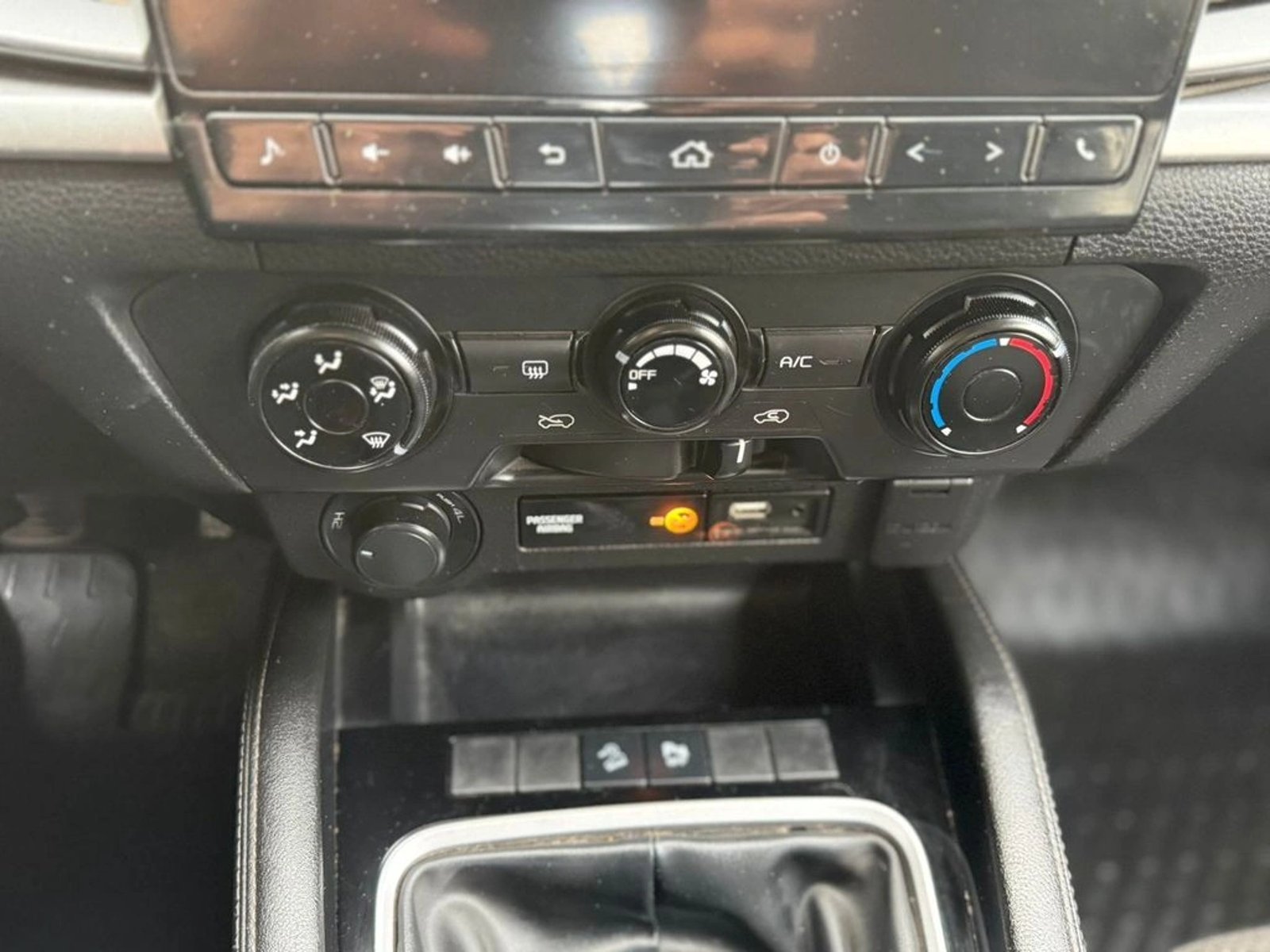 MAZDA BT-50 3.0  4X4  MT 2023 - Imagen 12 de 15