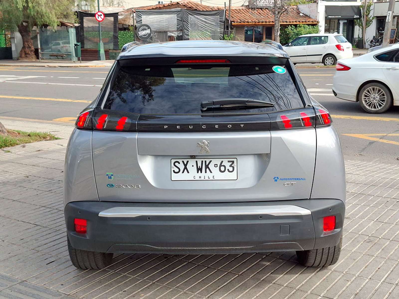 Peugeot E-2008 2008 EV 2023 - Imagen 5 de 20