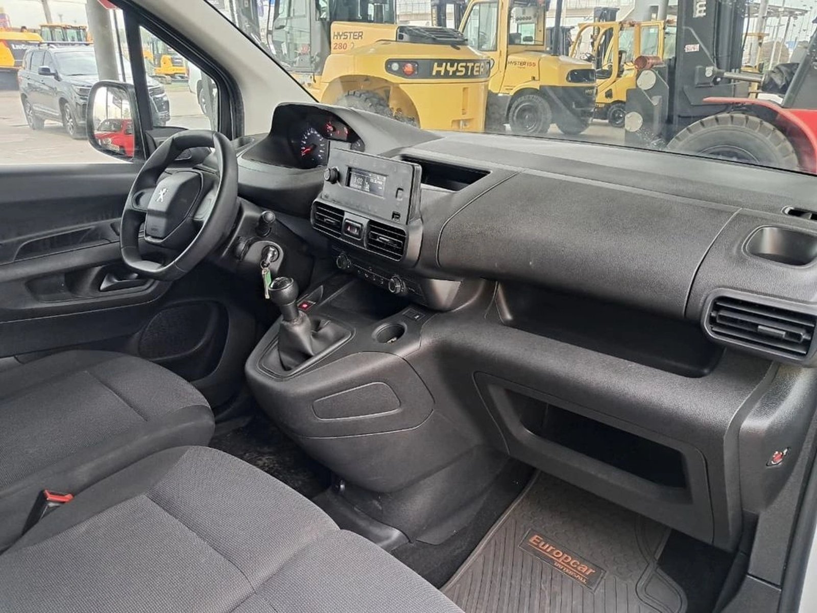 Peugeot PARTNER L1 1.6 HDI 4X2 MT 2021 - Imagen 14 de 18