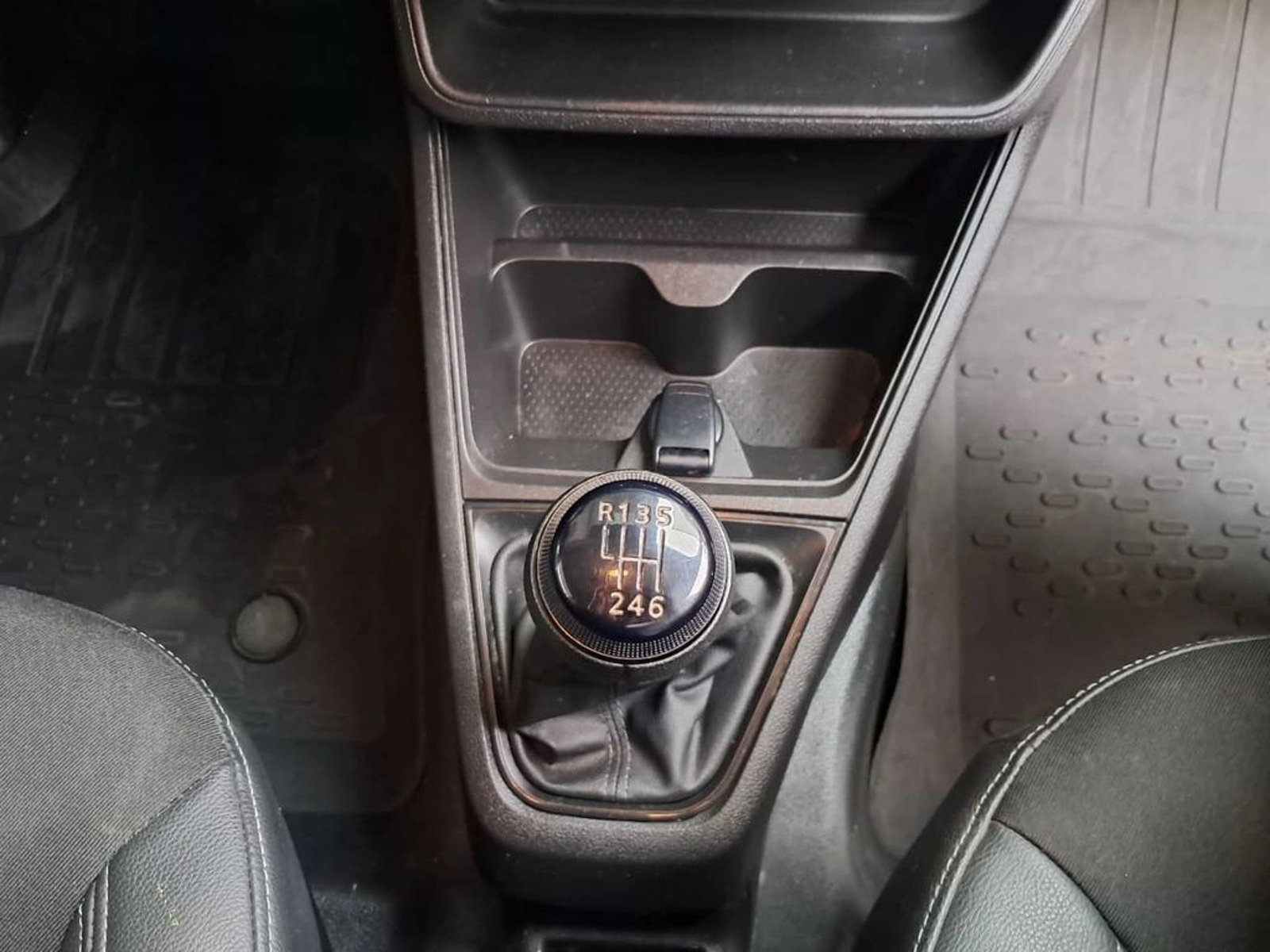 Renault EXPRESS ZEN 1.5 MT 4X2 DIESEL 2023 - Imagen 19 de 20