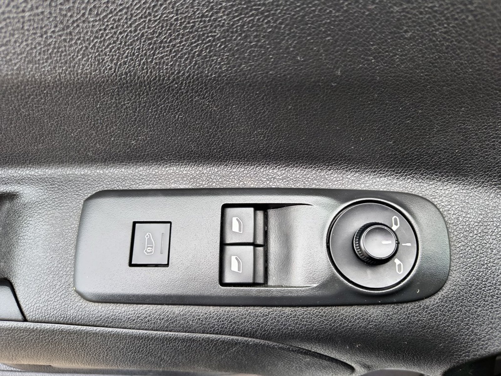 Peugeot PARTNER L1 1.6 Diesel 4x2 T/M 2022 - Imagen 8 de 17