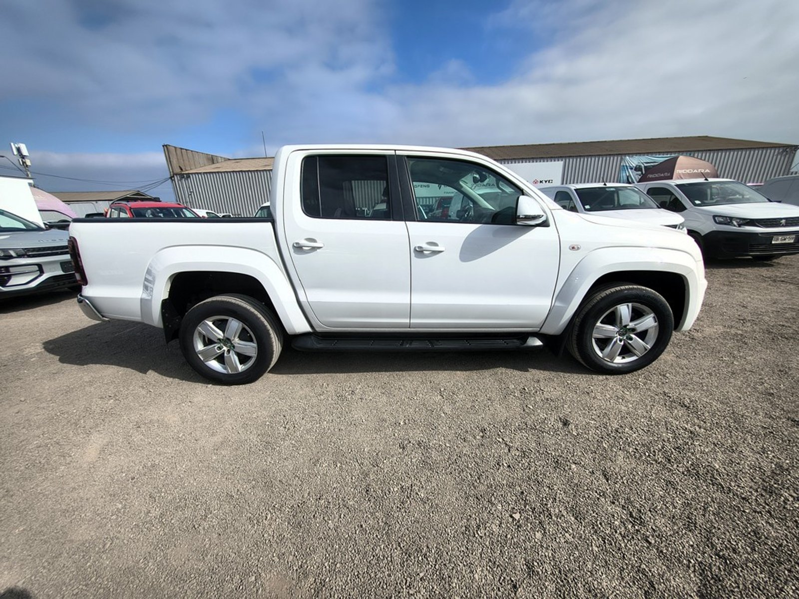 Volkswagen AMAROK 2.0 Highline AT 4X4 2023 - Foto 4 de 20