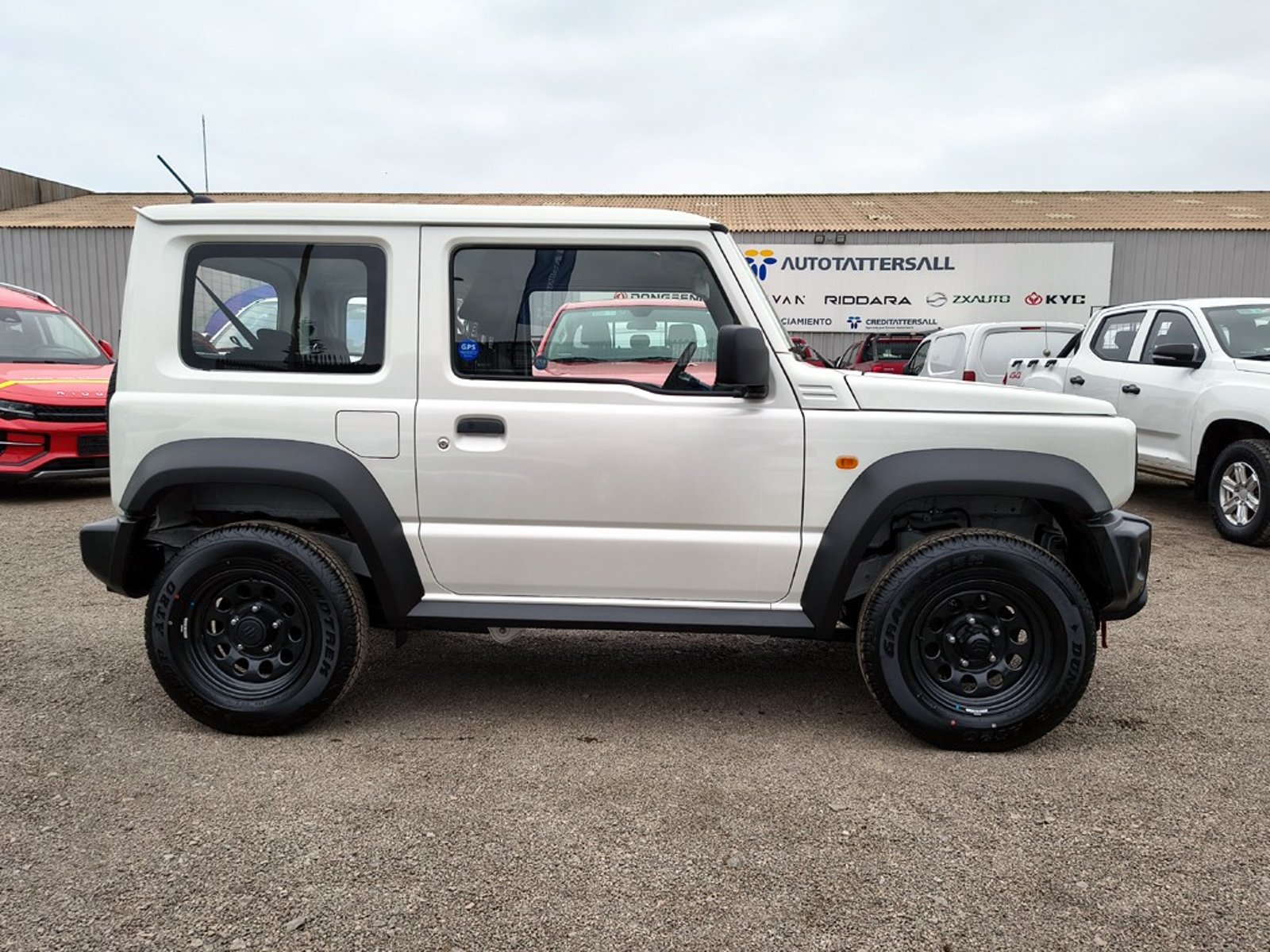 Suzuki JIMNY GL WINCHE MT 4X4 PRECIO+ IVA 2026 - Foto 4 de 20