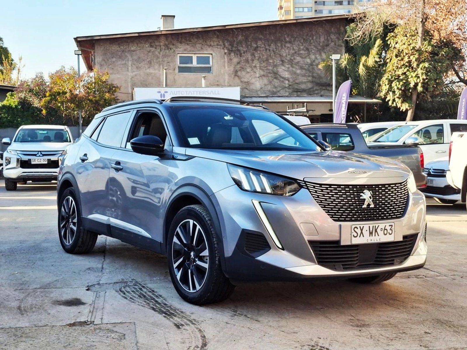 Peugeot 2008 1.2 2023 - Imagen 3 de 20