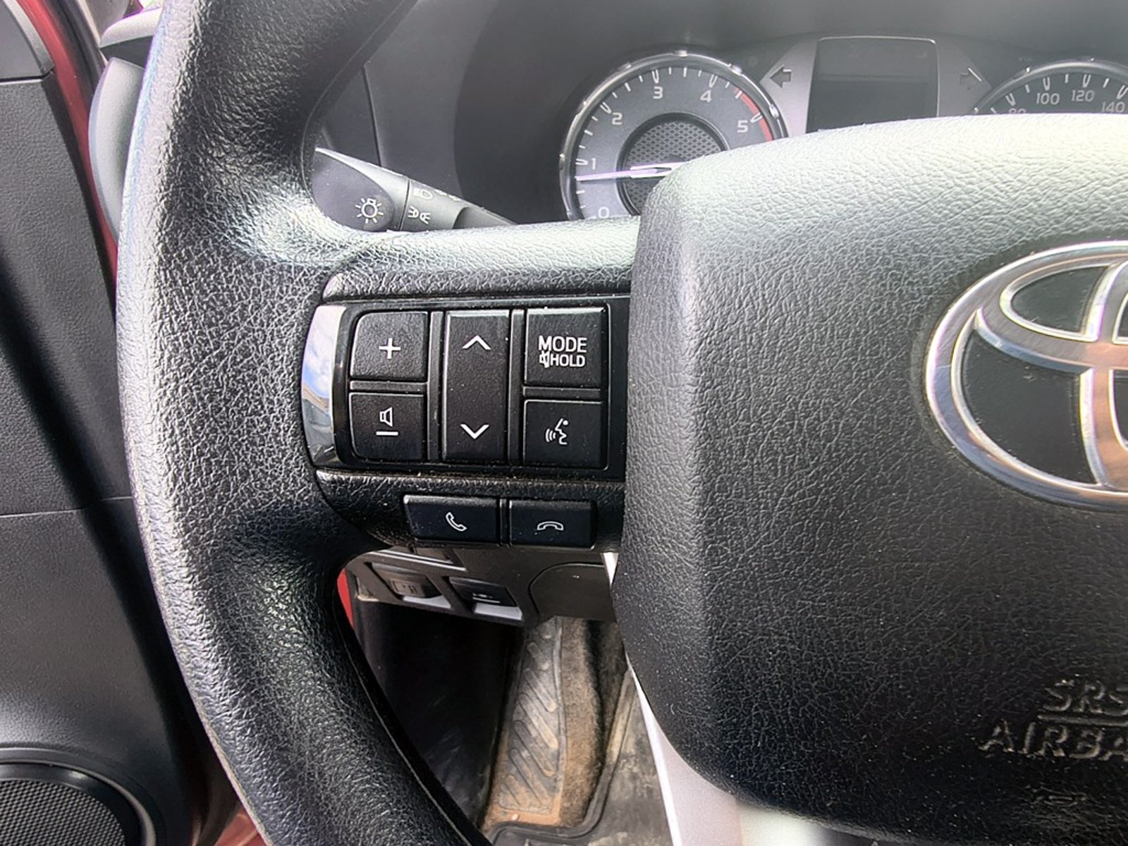 TOYOTA HILUX HILUX TSS 2.4 Diesel 4X2 T/M 2022 - Imagen 14 de 20