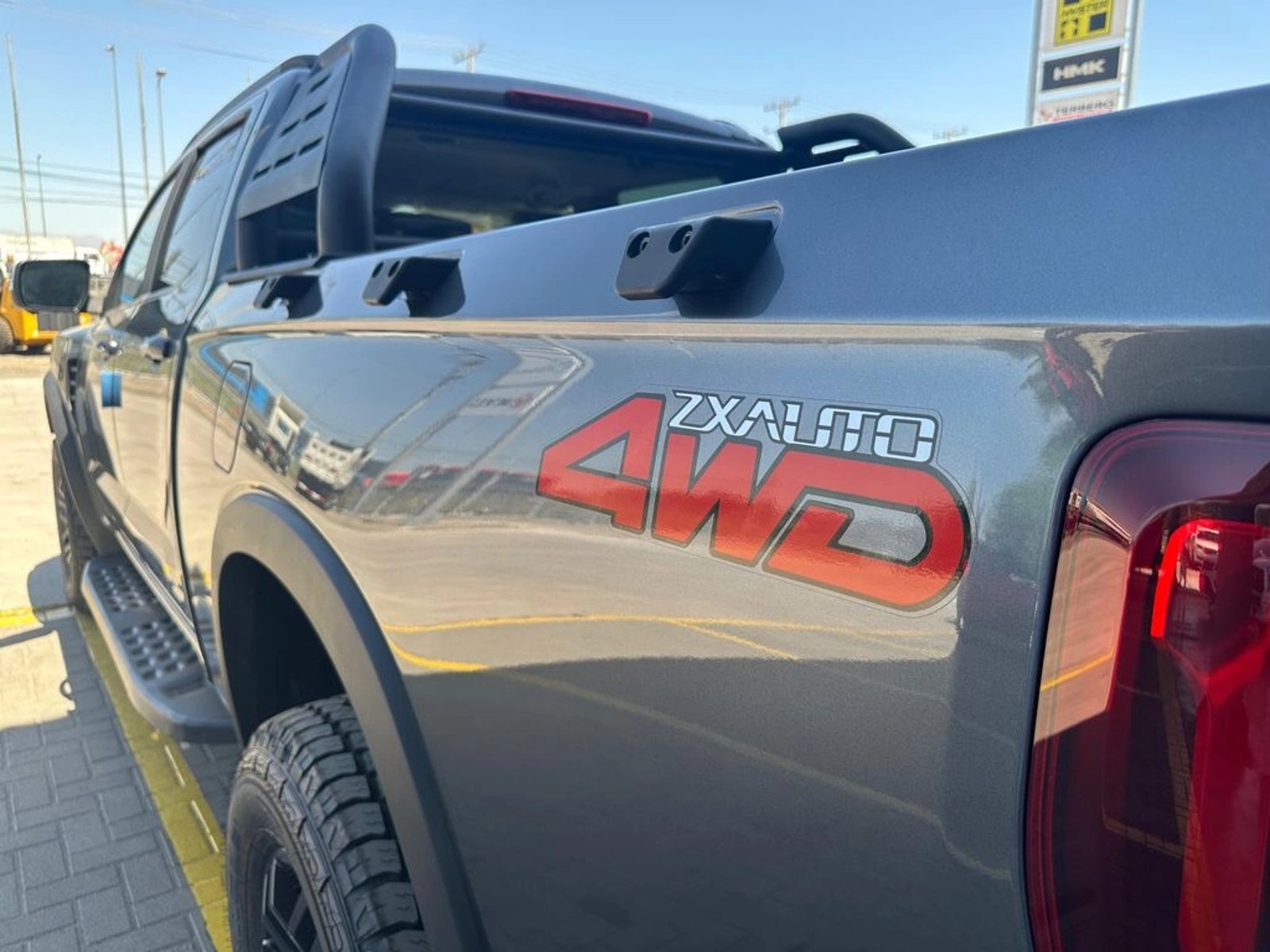 ZX AUTO GRAND LION LUX XL DIESEL 4X4 AT 2.3 E6 2026 - Imagen 9 de 19