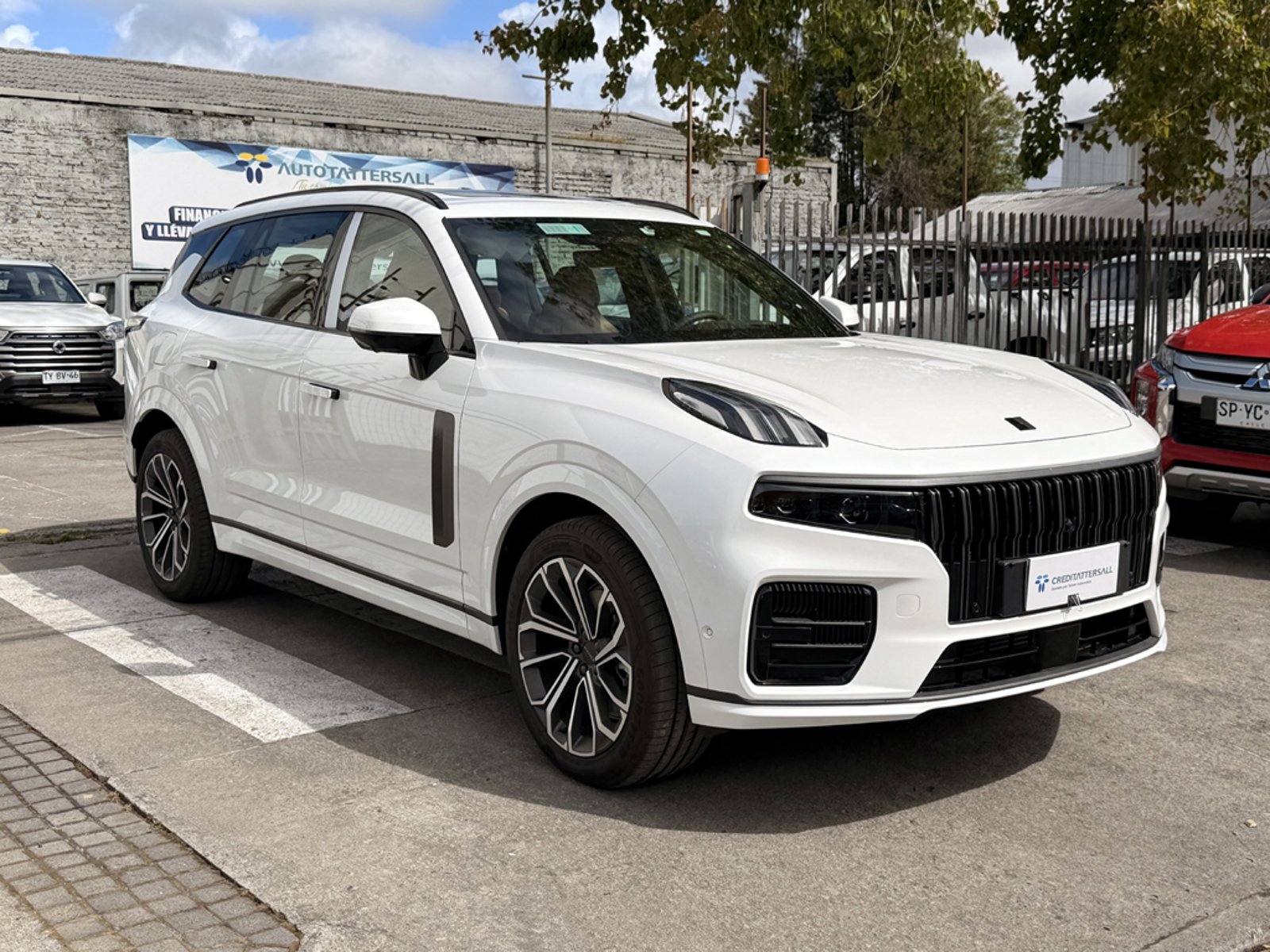Lynk & Co 09 09 HALO Hibrido 4X4 T/A 2027 - Foto 3 de 20
