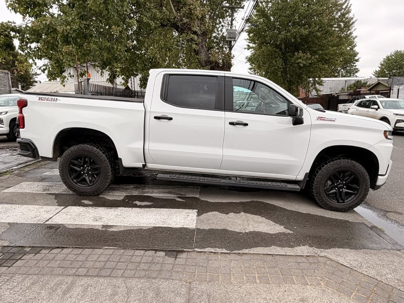 Chevrolet SILVERADO LTZ AT 4X4 2022 - Imagen 4 de 20
