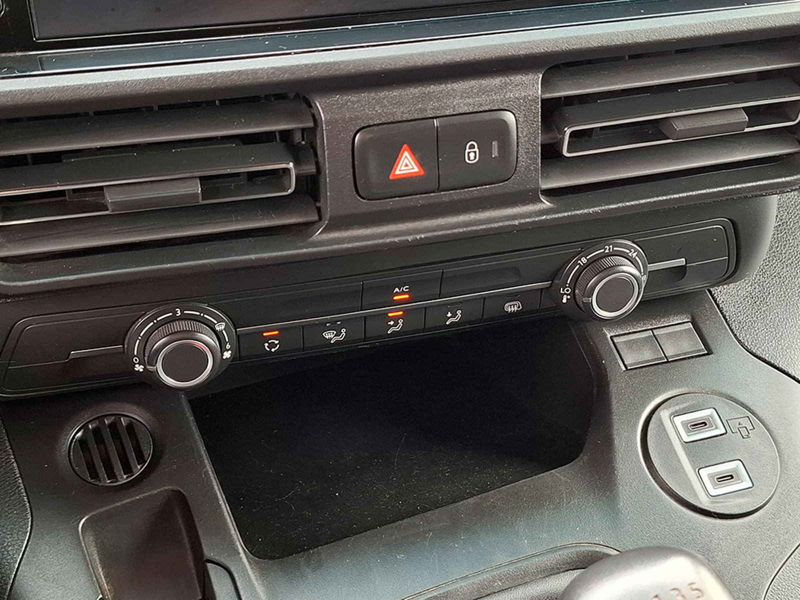 Peugeot PARTNER PARTNER L1 1.5 2025 - Imagen 16 de 17