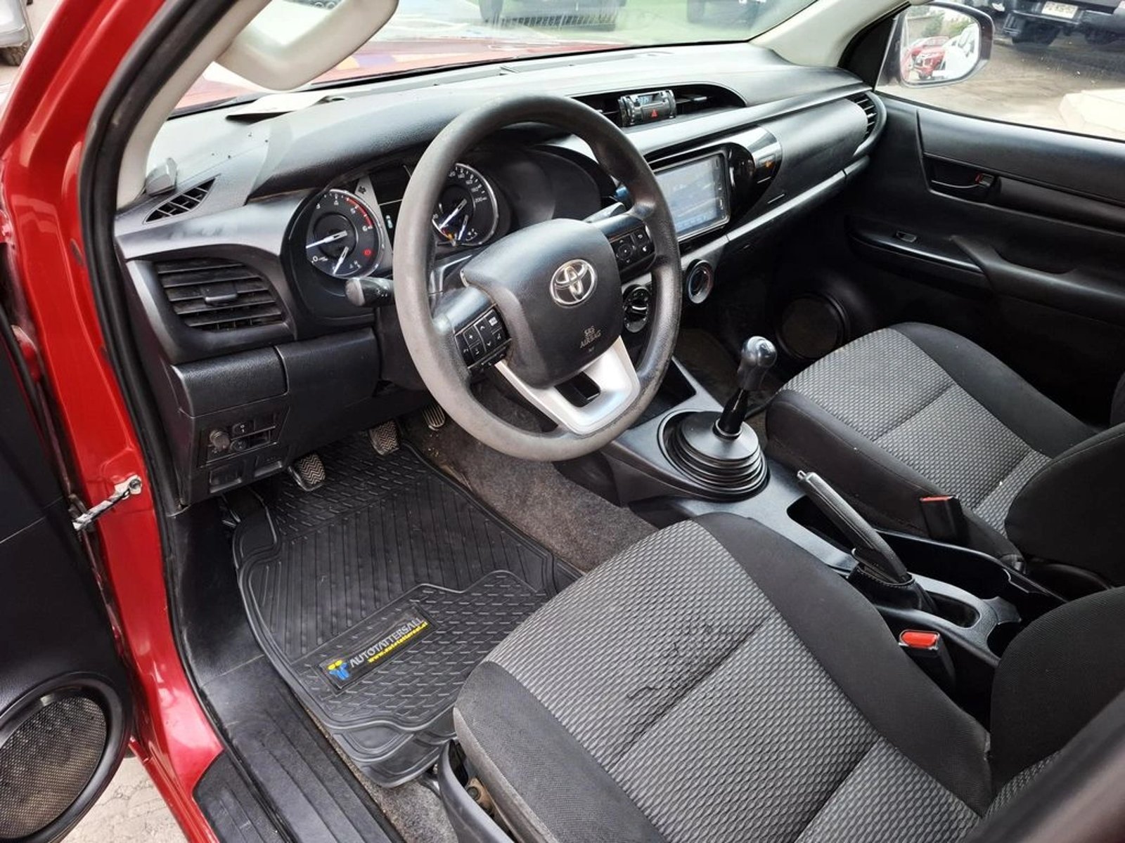 TOYOTA HILUX 2.4 2022 - Imagen 16 de 20