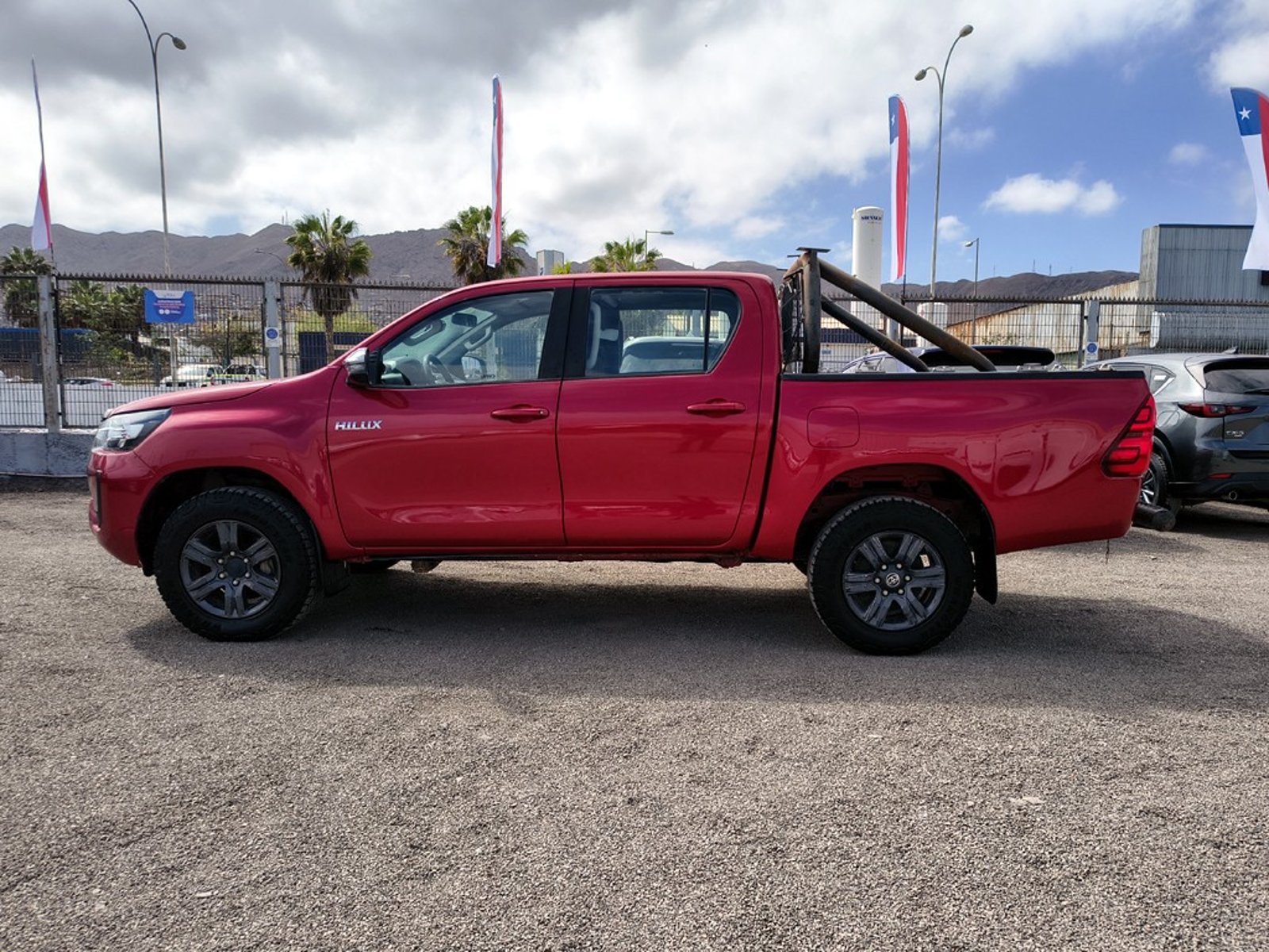 Toyota HILUX 2.8 SR Diesel 4x4 T/M 2023 - Foto 4 de 20