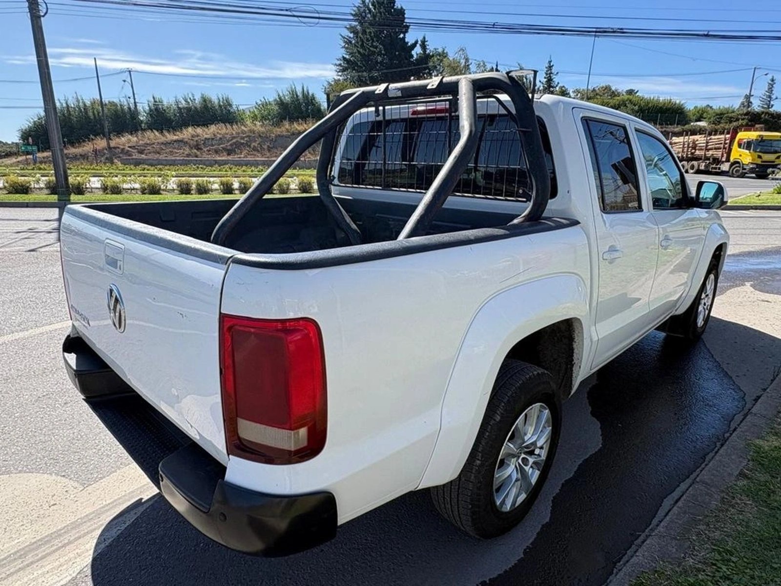 VOLKSWAGEN AMAROK TRENDLINE 4X4 DIESEL 2023 - Imagen 5 de 12