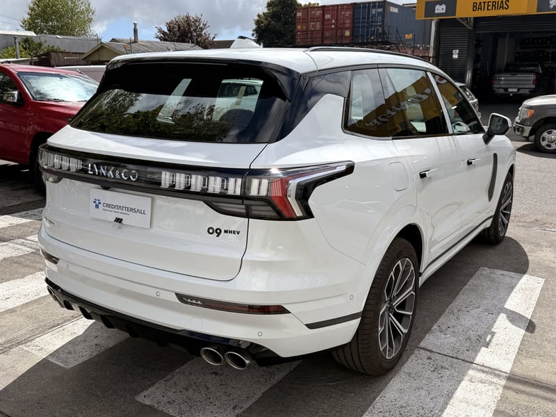 Lynk & Co 09 09 HALO Hibrido 4X4 T/A 2027 - Imagen 8 de 20