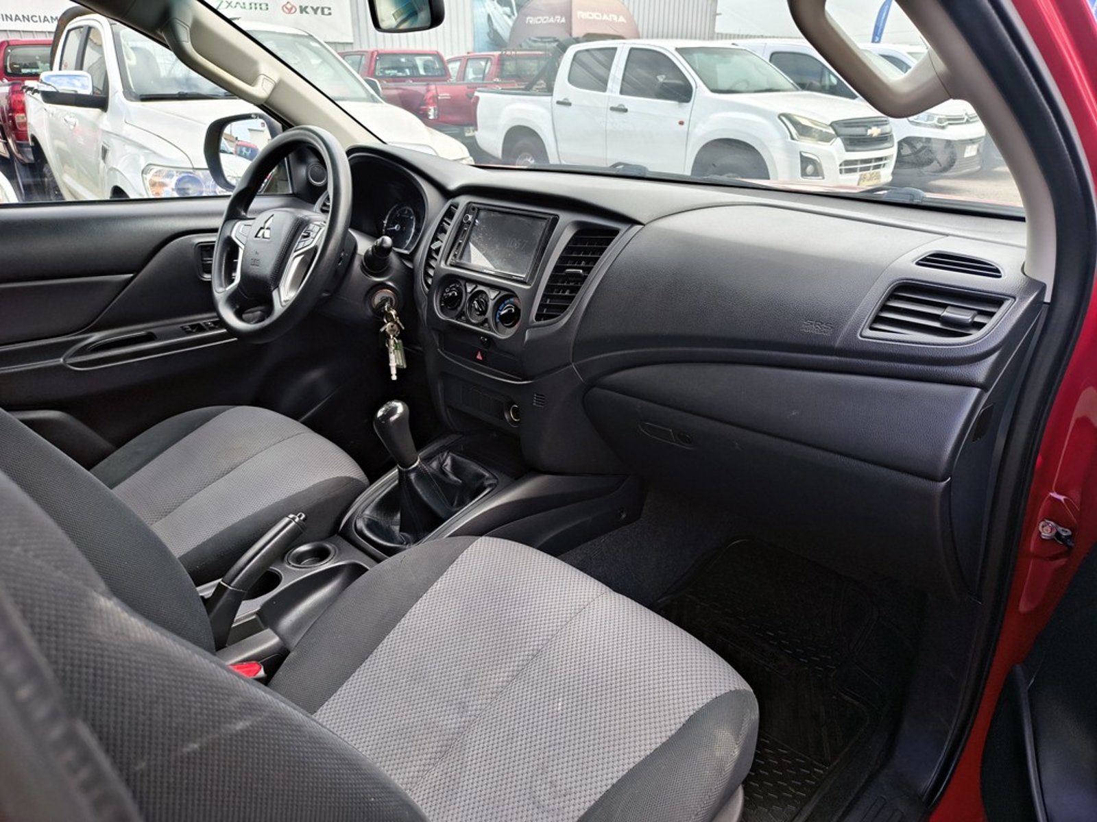 Mitsubishi L200 L200 KATANA 2.4 Diesel 4X2 T/M 2023 - Imagen 18 de 20
