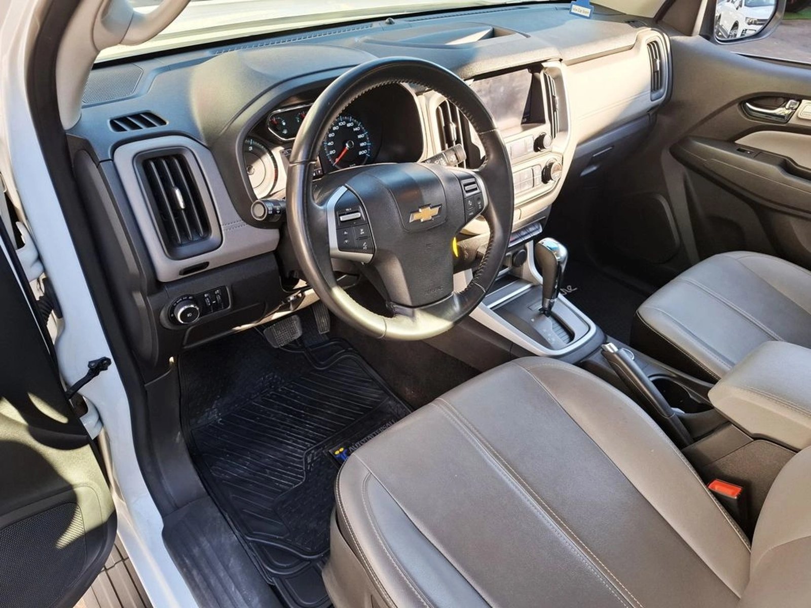 CHEVROLET COLORADO 2.8 2023 - Imagen 17 de 20