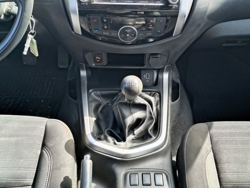 Nissan NAVARA 2.3 Diesel 4x2 T/M 2024 - Imagen 18 de 20