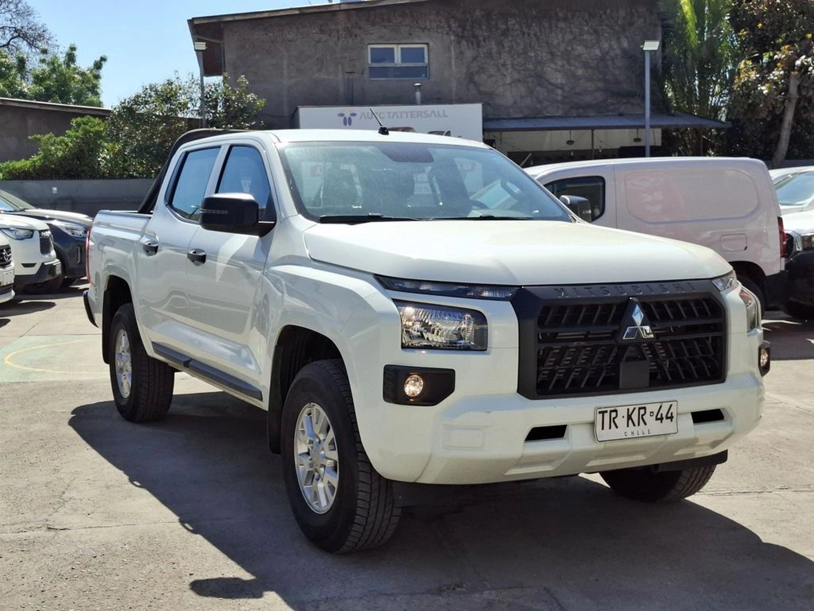 Mitsubishi L200 KATANA XRT 4X4 MT 2024 - Foto 3 de 20