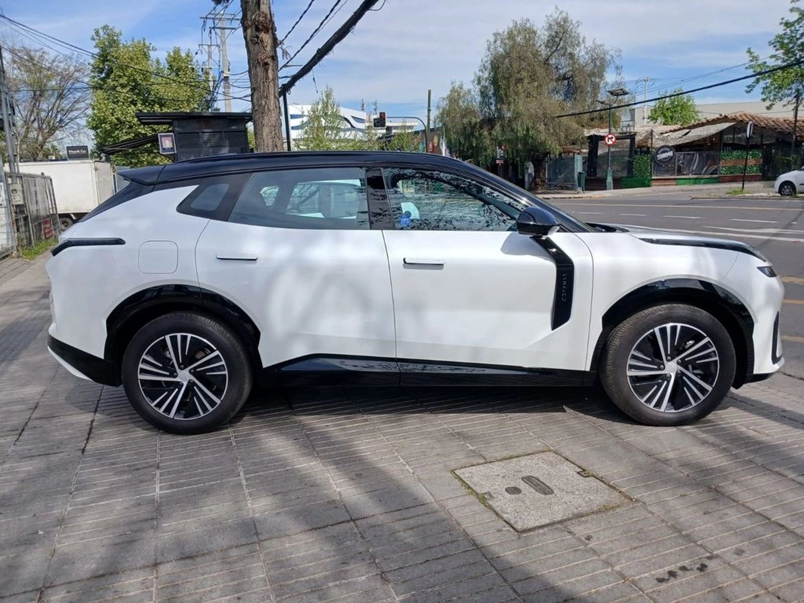 Lynk & Co 08 08 Pro 1.5T Hibrido 2027 - Foto 4 de 16