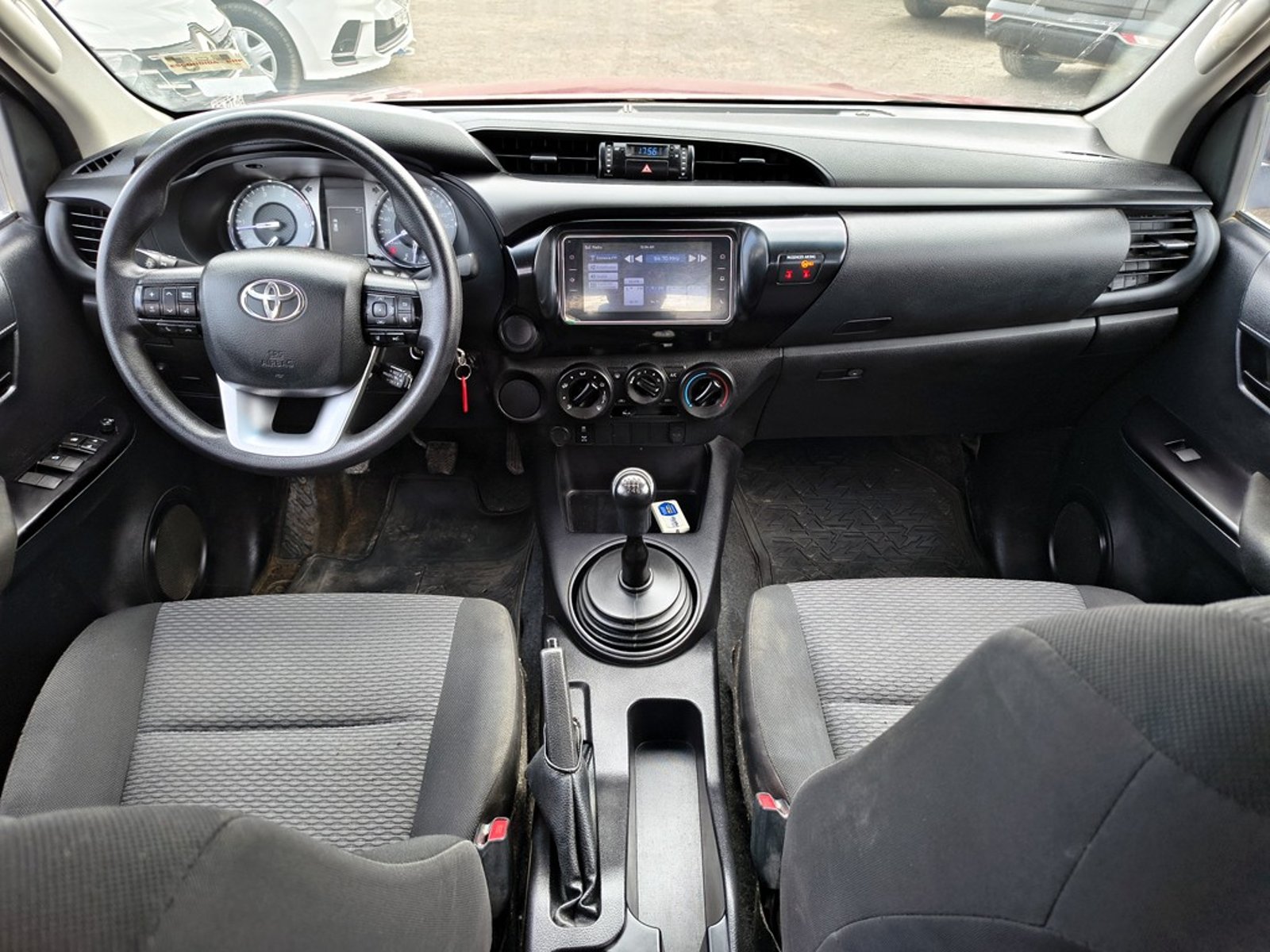 TOYOTA HILUX HILUX TSS 2.4 Diesel 4X2 T/M 2021 - Imagen 18 de 20