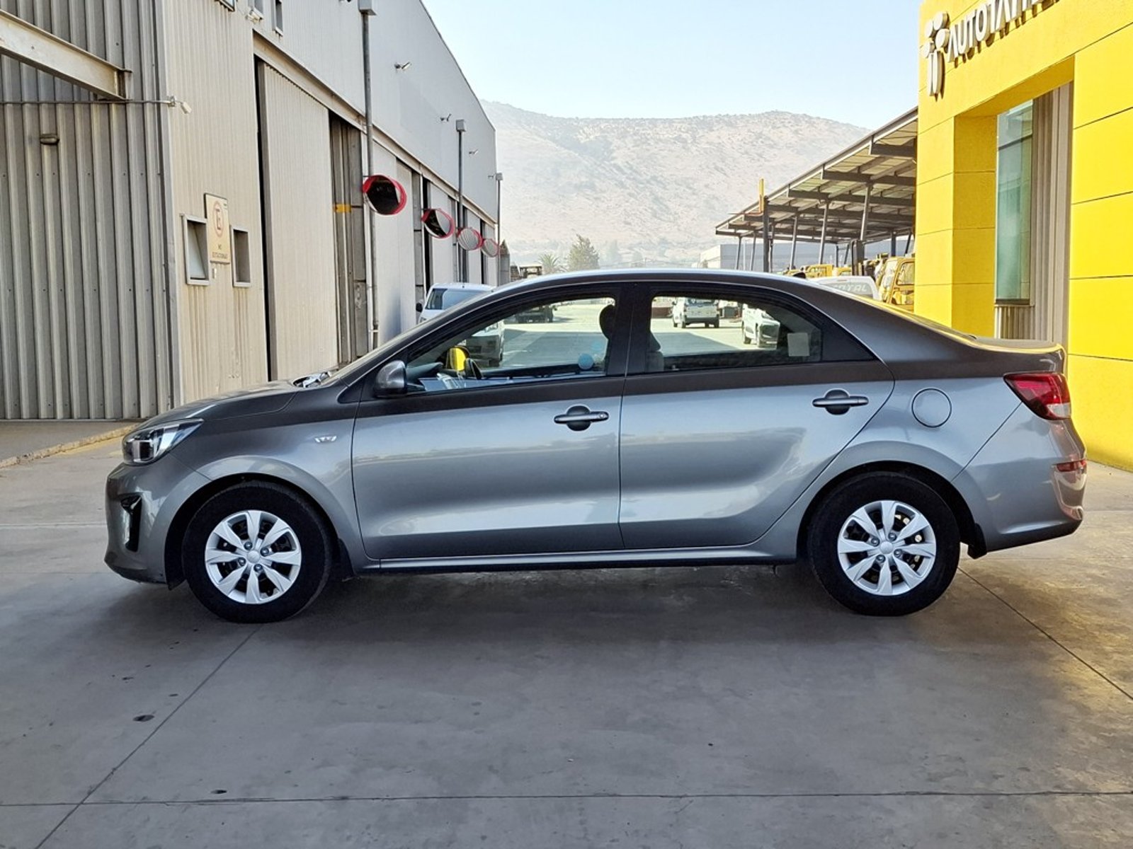KIA SOLUTO LX 1.4 2023 - Imagen 8 de 20