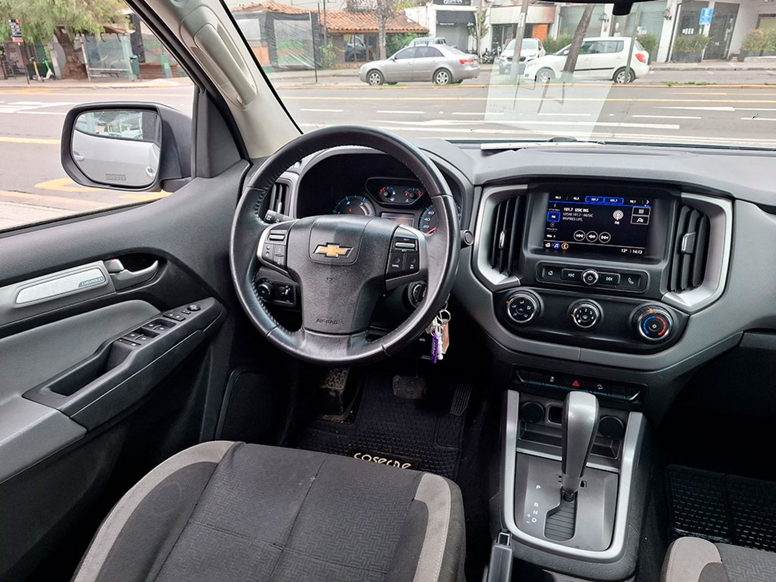 Chevrolet COLORADO 2.8 CTDI 4X4 LT AT 4P 2022 - Imagen 10 de 20