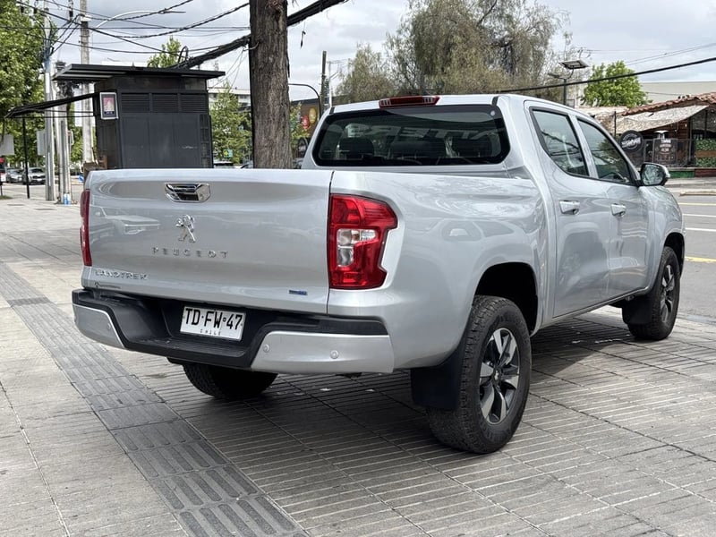 Peugeot LANDTREK LANDTREK BLUEHDI 180 4X4 AT 2024 - Imagen 10 de 20