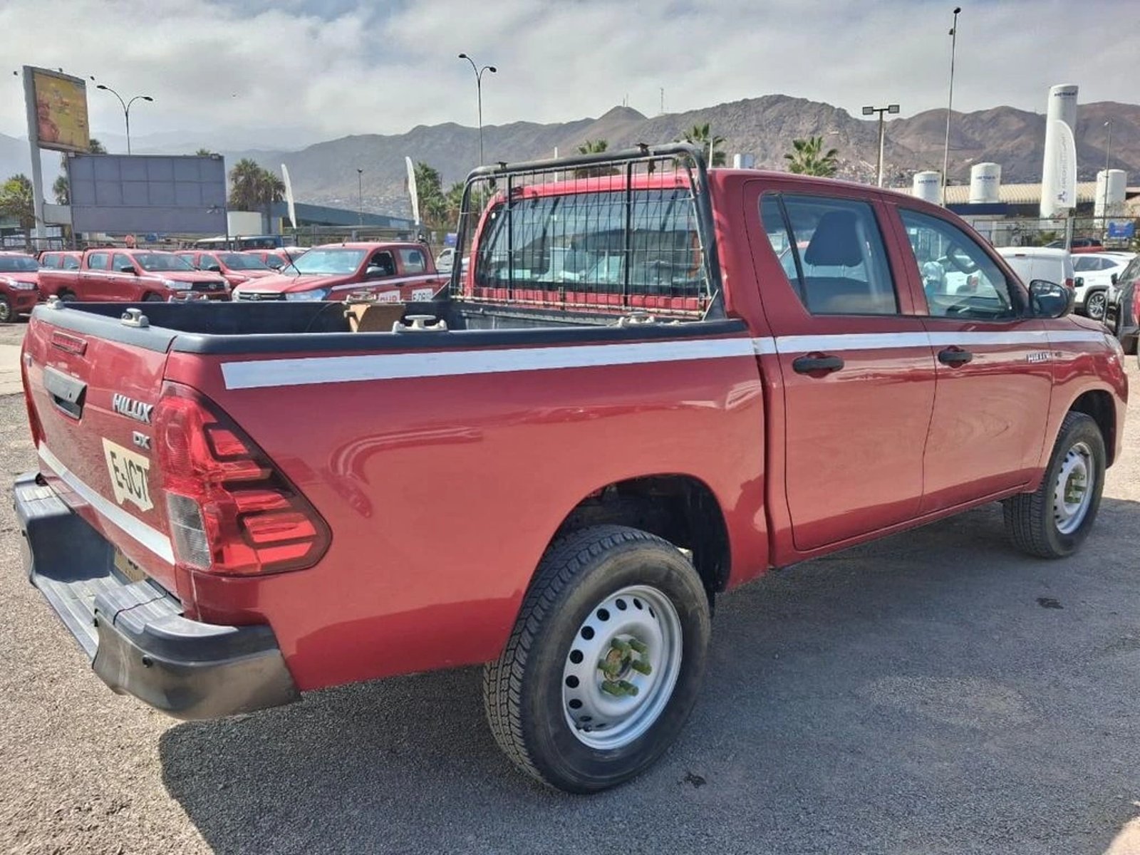 TOYOTA HILUX TSS 2.4 Diesel 4X2 T/M 2021 - Foto 5 de 17