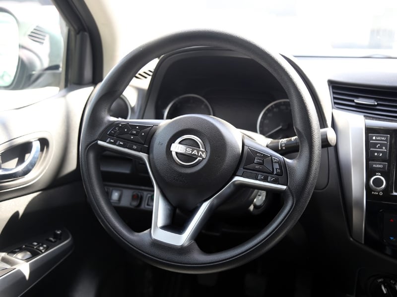 Nissan NAVARA 2.3 XE MT 4X4 2024 - Imagen 16 de 20