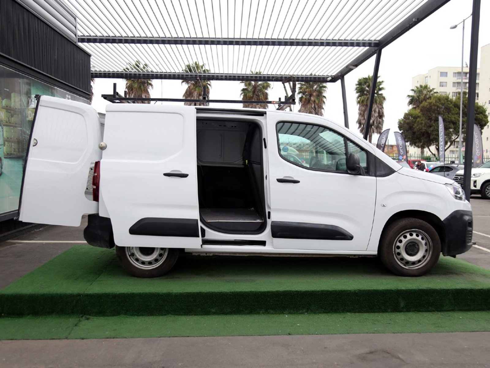 Citroën BERLINGO BLUEHDI 1.5 2024 - Imagen 5 de 20