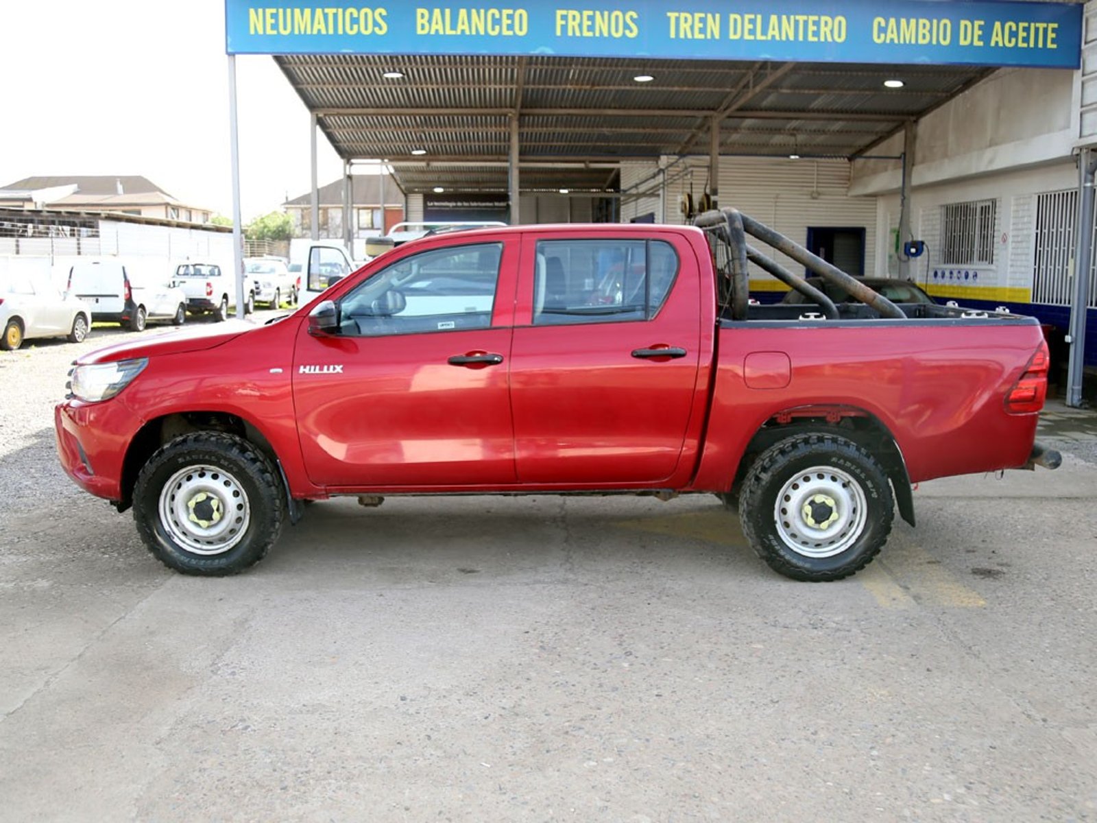 Toyota HILUX DX 4X4 2.4 2023 - Imagen 8 de 20