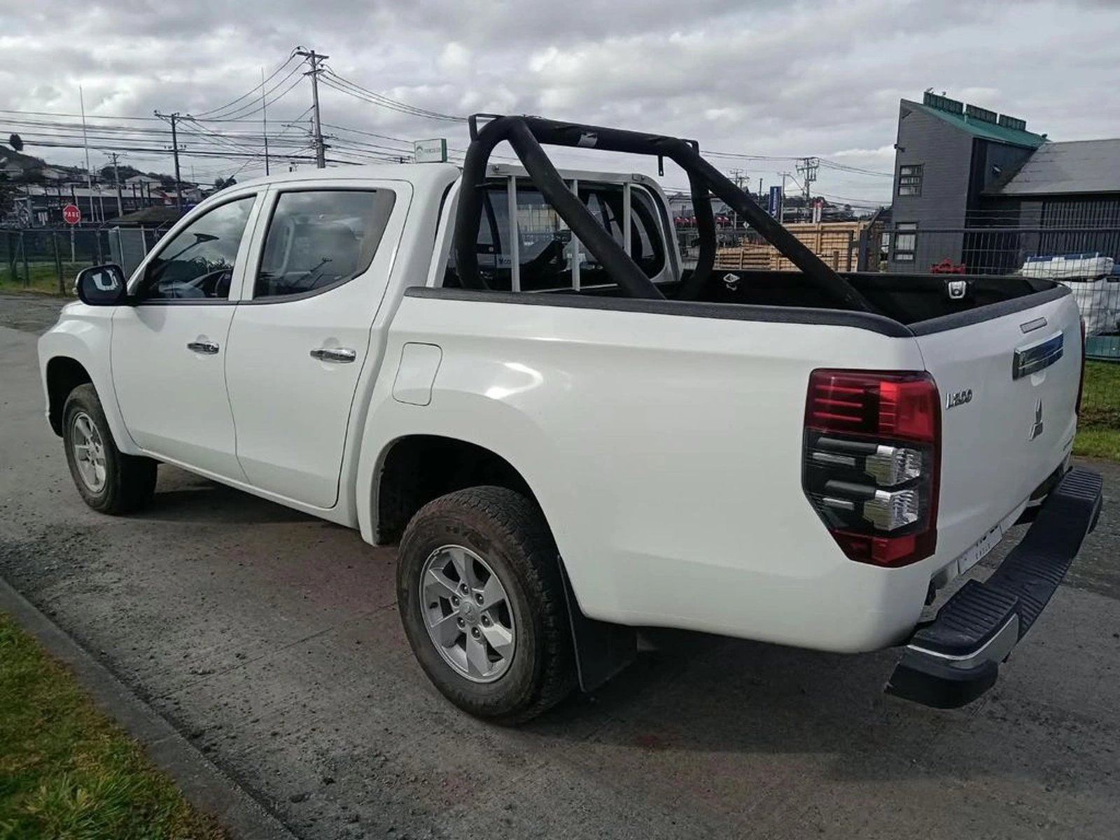 Mitsubishi L200 KATANA CR 2023 - Foto 3 de 8