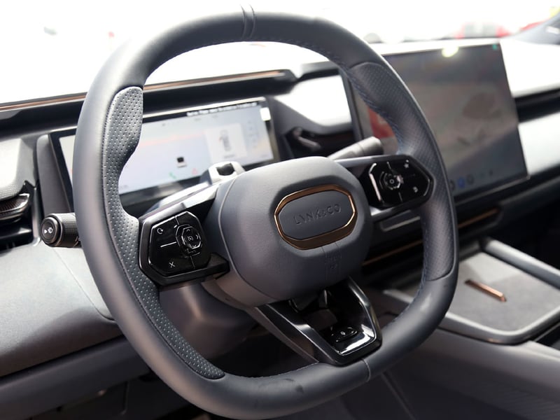 Lynk & Co 08 08 PHEV 2027 - Imagen 14 de 20