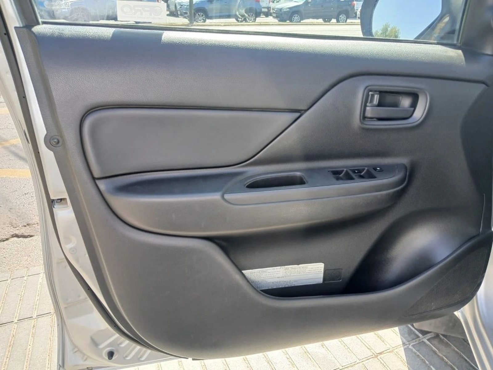 MITSUBISHI L200 L200 KATANA CRT 4X4 2.4 2021 - Imagen 10 de 19