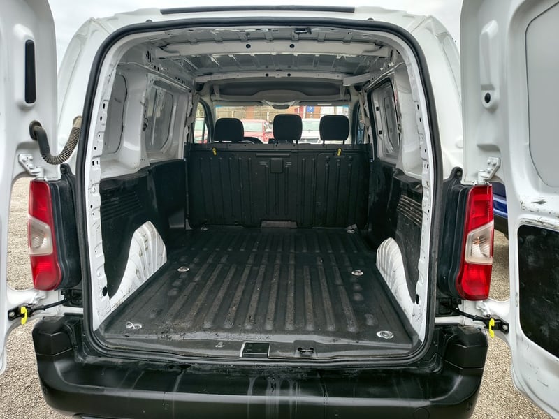 Peugeot PARTNER L1 1.5 Diesel 4X2 T/M 2024 - Imagen 17 de 17