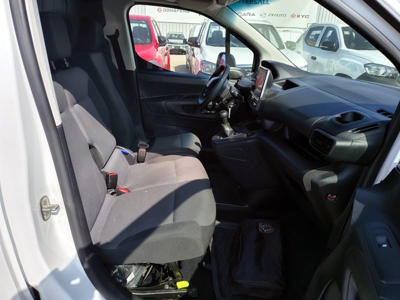 Peugeot PARTNER 1.6 L2 HDI 2022 - Imagen 15 de 17