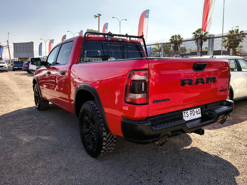 RAM 1500 5.7 Gasolina 4x4 T/A 2024 - Imagen 4 de 20